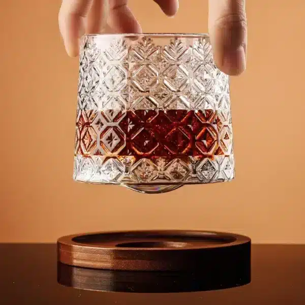 Verre à whisky rotatif avec dessous bambou 1