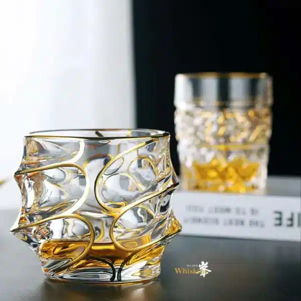 Verre à whisky cristal doré relief anguleux type diamant 14